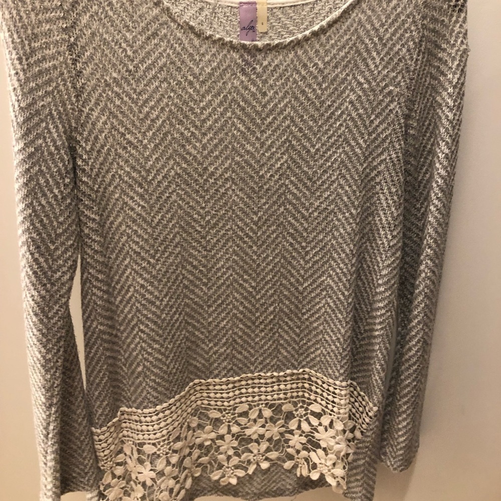 Long sleeve shirt
